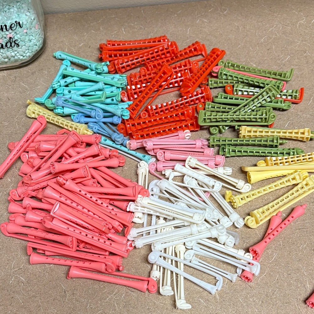 Vintage perm rods Colorful Hair Roller Set for Home Parties